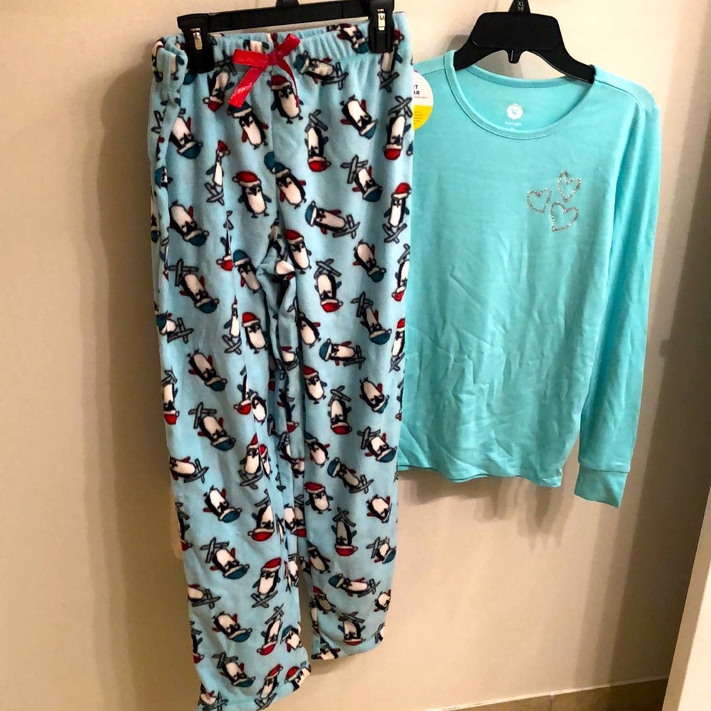 NWT Kids pajama set teal hearts penguins Christmas